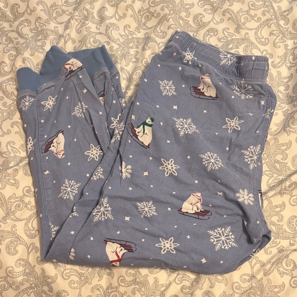 Old Navy Christmas Pajama Pants and Top with Polar Bear Print - Picture 2 of 5